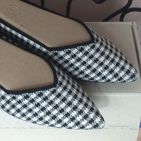 Rothy’s Black & White Houndstooth (The Knot Point II) - Picture 3 of 7